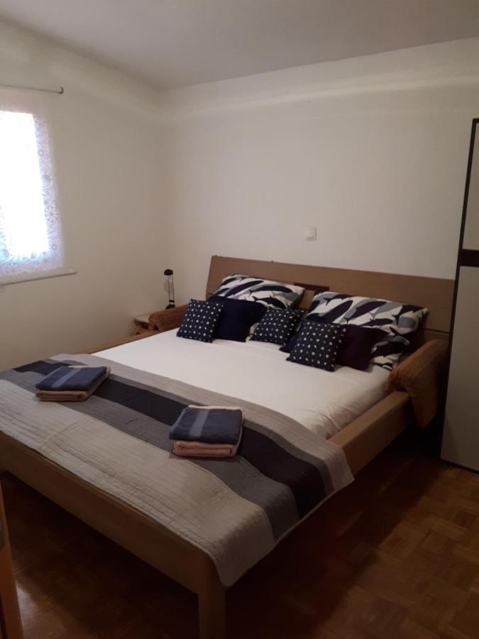 Apartmani Sikic Метайна Экстерьер фото